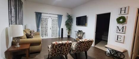 Smart TV, videojuegos y libros