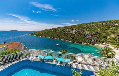 Gorgeous home in Vinisce with jacuzzi