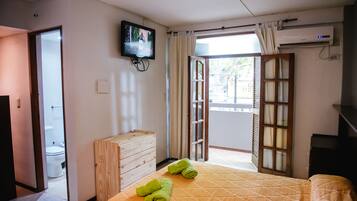 Basic Double Room | Free WiFi, bed sheets