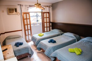 基本四人房 | 免費無線上網、床單