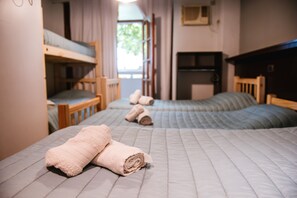Basic Room | Free WiFi, bed sheets - Hotel Murano (Mendoza)
