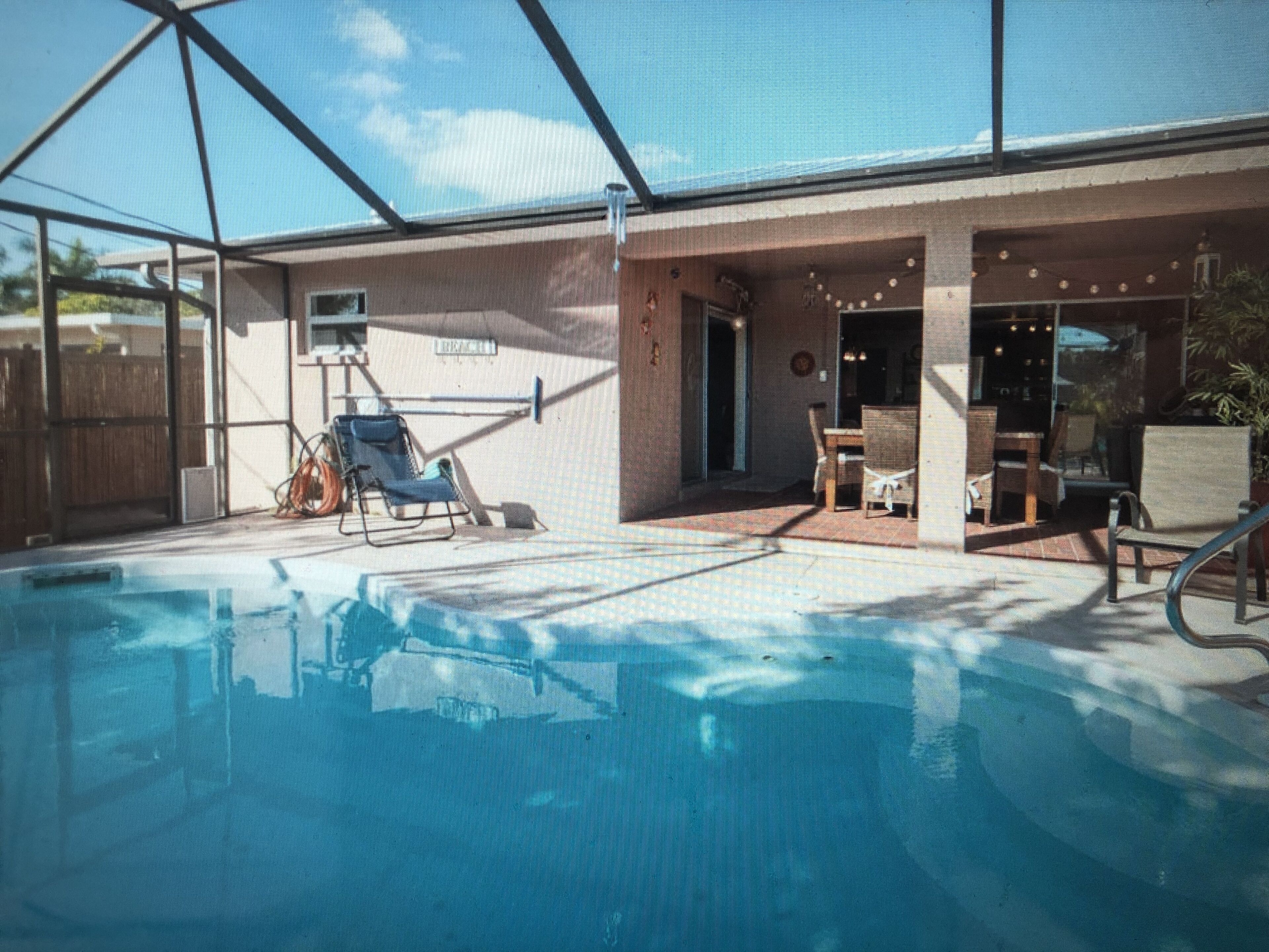 Real Home! 3BdRm/ 2 Ba Heated Pool Walk/ Bike 2 Beach!