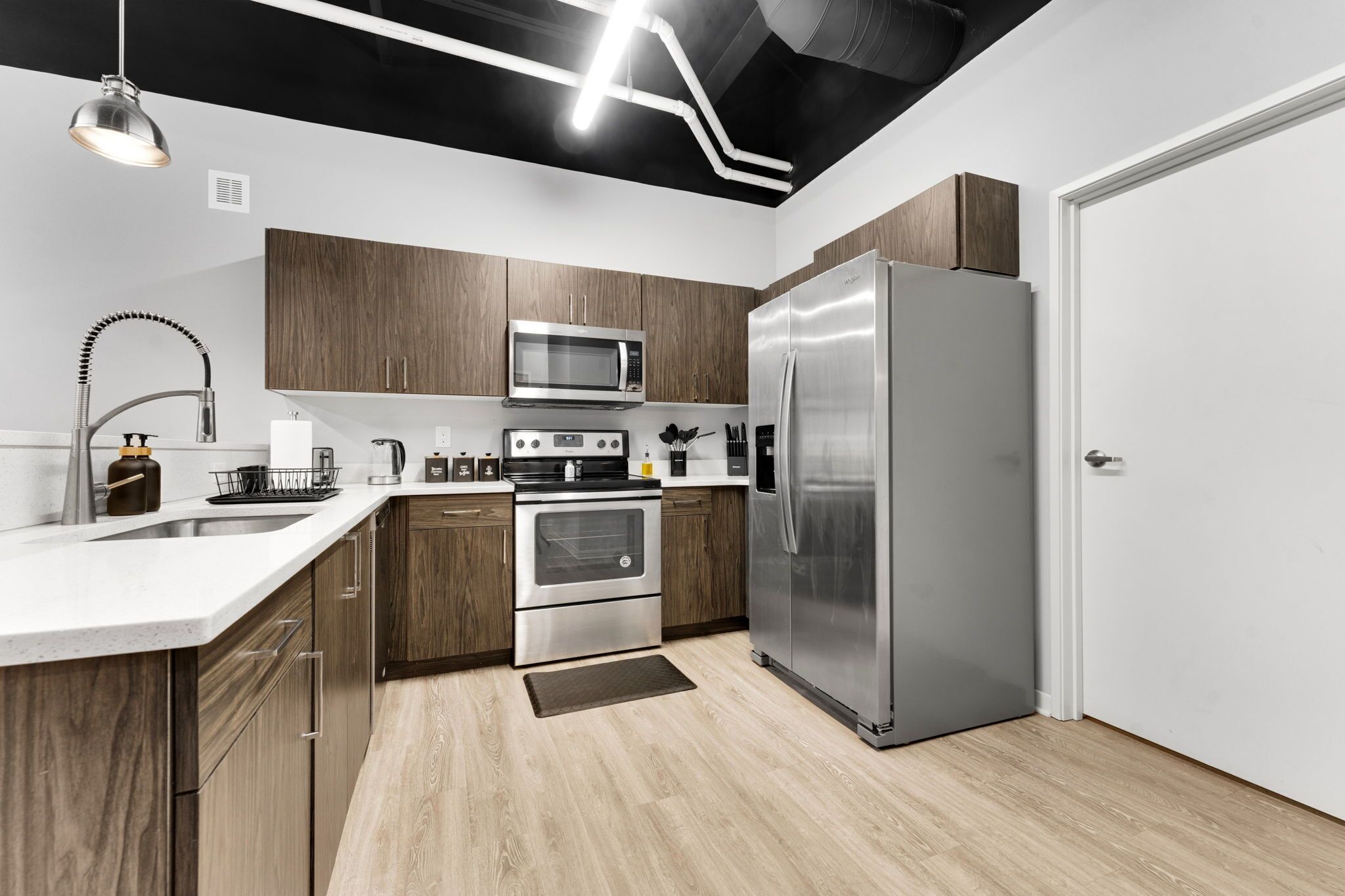 Cozy 1B Loft | WiFi | Free Parking