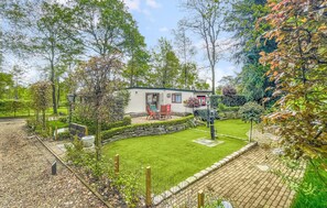 Exterior - Awesome home in Beekbergen with WiFi (Beekbergen)