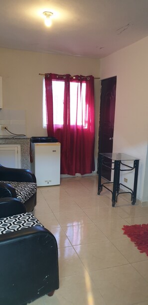 Standard Single Room, 1 Bedroom, Non Smoking | Hypo-allergenic bedding, pillowtop beds, free WiFi, bed sheets - Alojamientos Fe (San Cristobal)