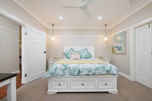 5 habitaciones, tabla de planchar con plancha y wifi gratis 