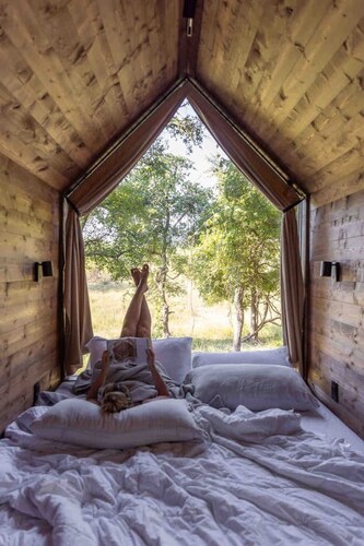 Modern Cabin with Wood Fired Hot Tub