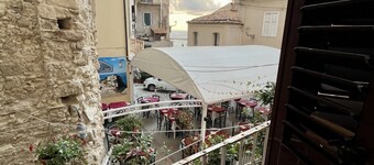 The little house in the hearth of Tropea