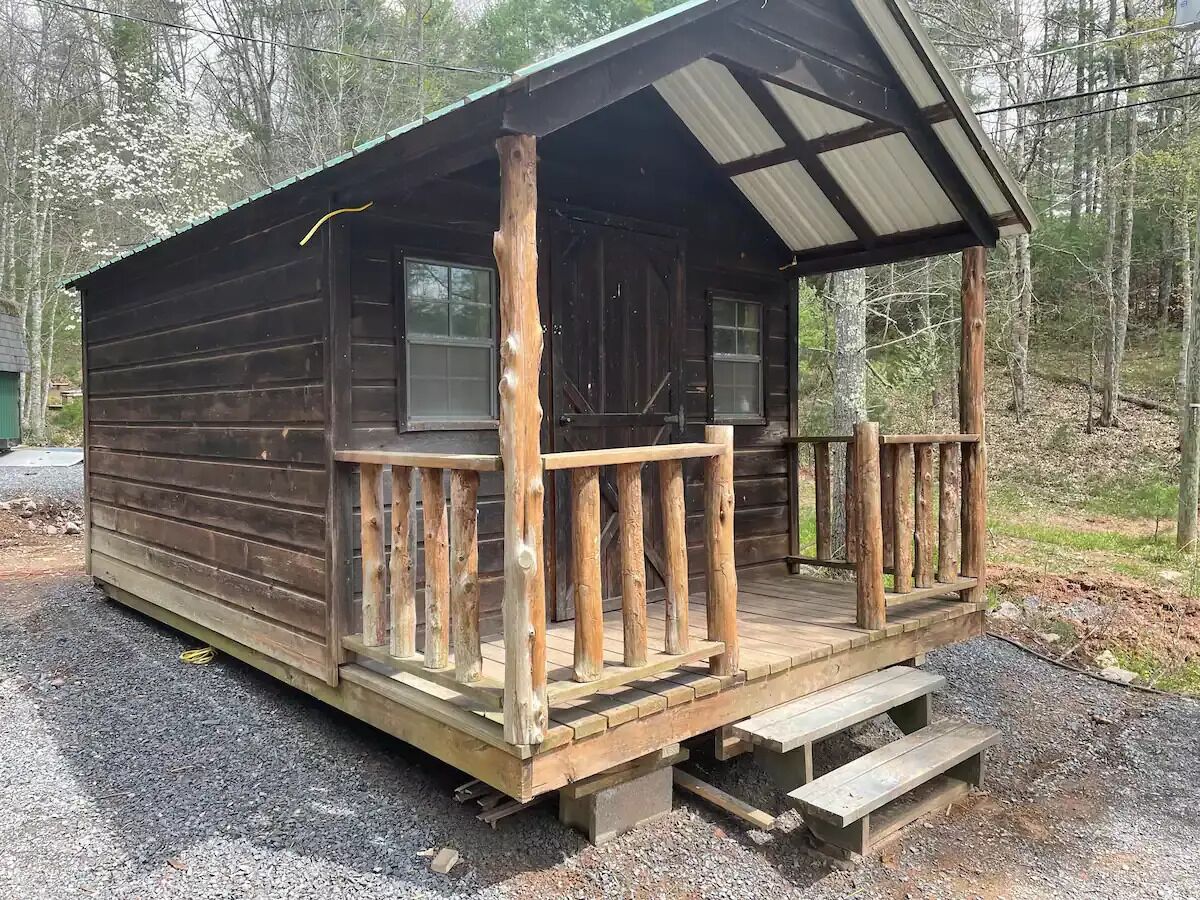 50 Acre Camp Retreat Near Moncove Lake, Sleeps 12+