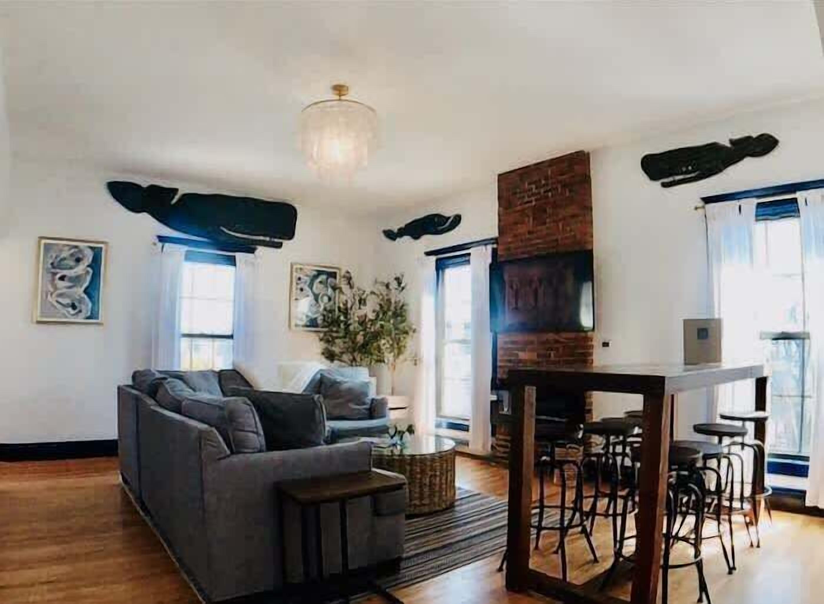 TV, fireplace, offices