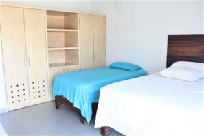 3 bedrooms, WiFi, bed sheets