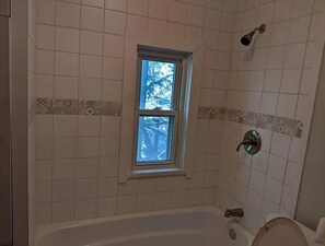 Towels, soap, shampoo, toilet paper