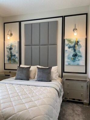 6 bedrooms, iron/ironing board, WiFi, bed sheets