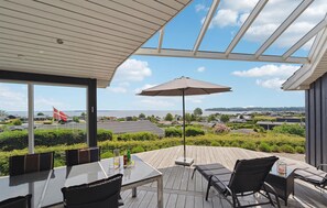Outdoor dining - Nice home in Hejls with WiFi (Hejls)