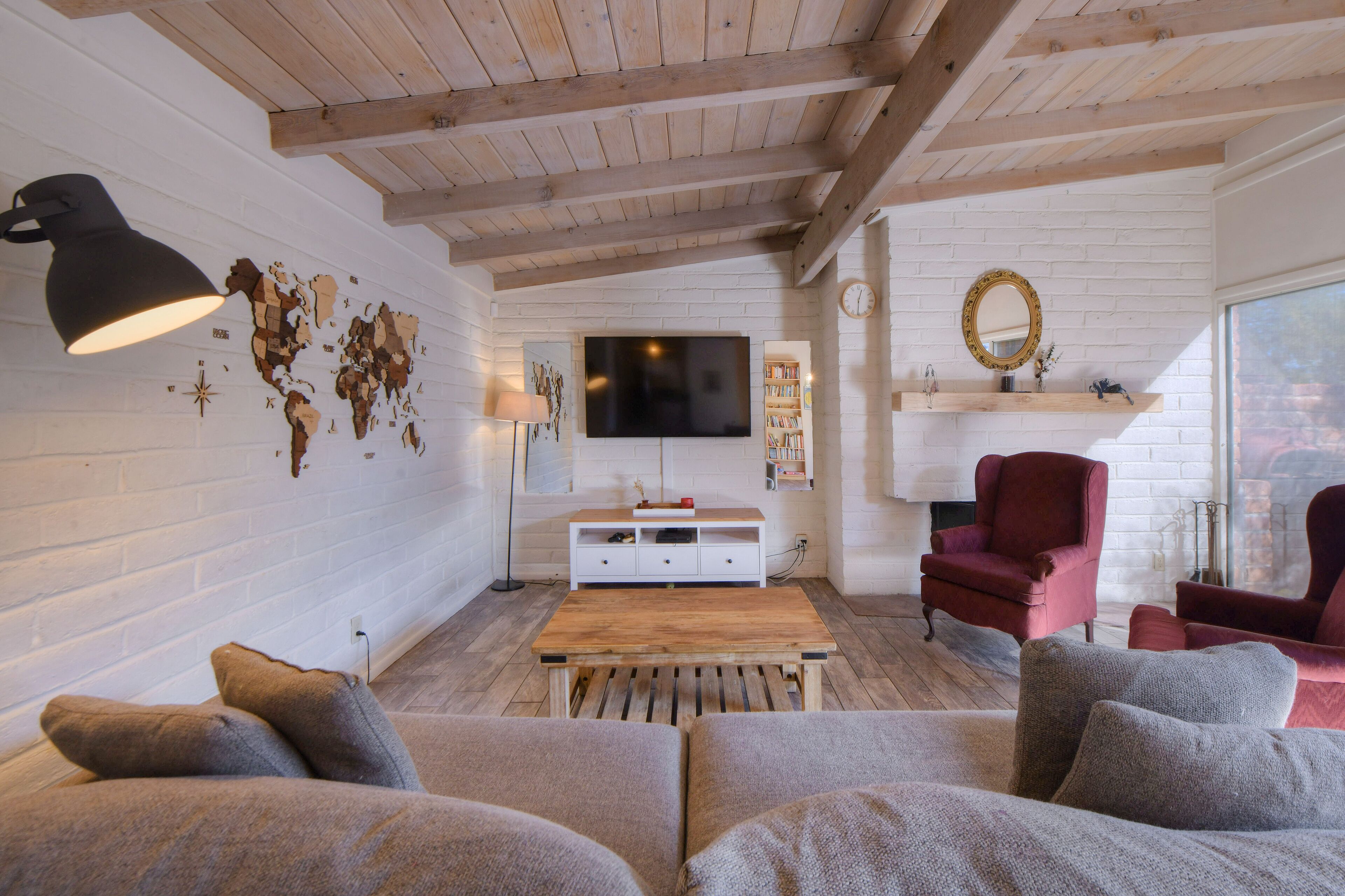 Beautiful, Modern Family Oasis