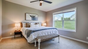 5 bedrooms, iron/ironing board, Internet, bed sheets