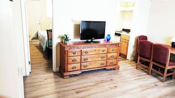 3 間睡房、書桌、熨斗/熨衫板、Wi-Fi