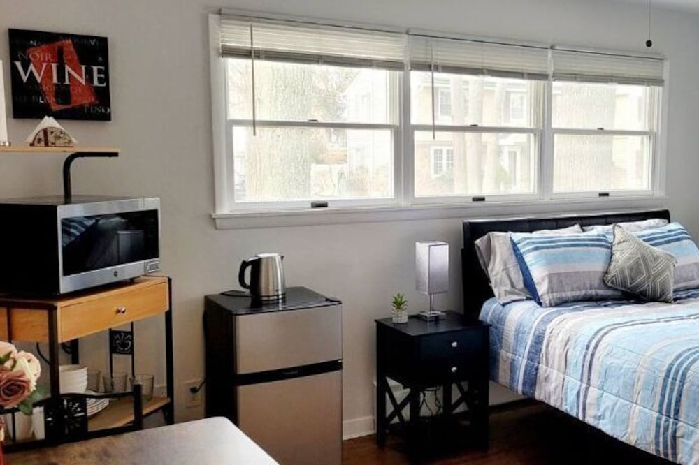 Cozy and Peaceful Near Mall, Hospital Public Transportation