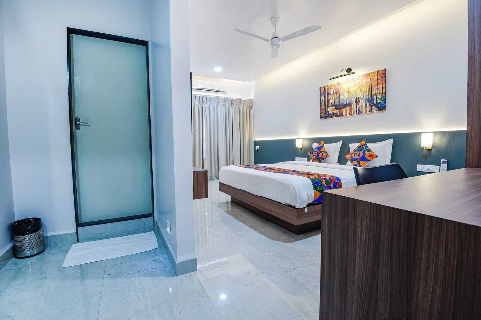 واي فاي مجانًا وملاءات أسرّة