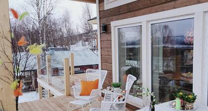 Large 8-9-bed Central Ski Innout House in Hemavan