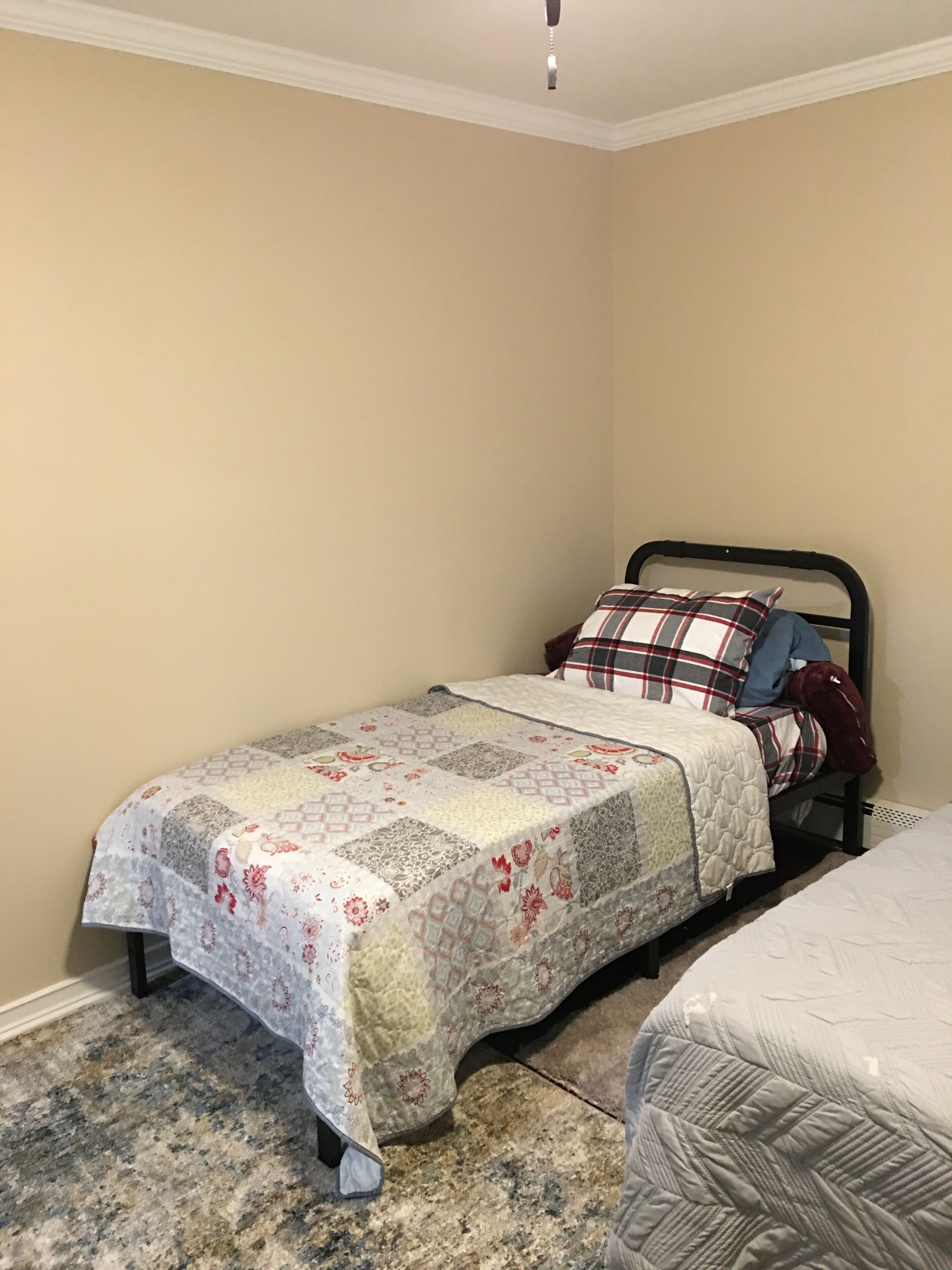 Cozy Nesting in quiet area