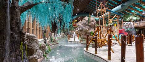 Piscina interna, piscina externa