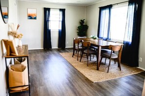 Dining - Urban Cottage:Homey & Convenient (Huntington)