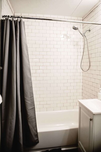 Urban Cottage:Homey & Convenient