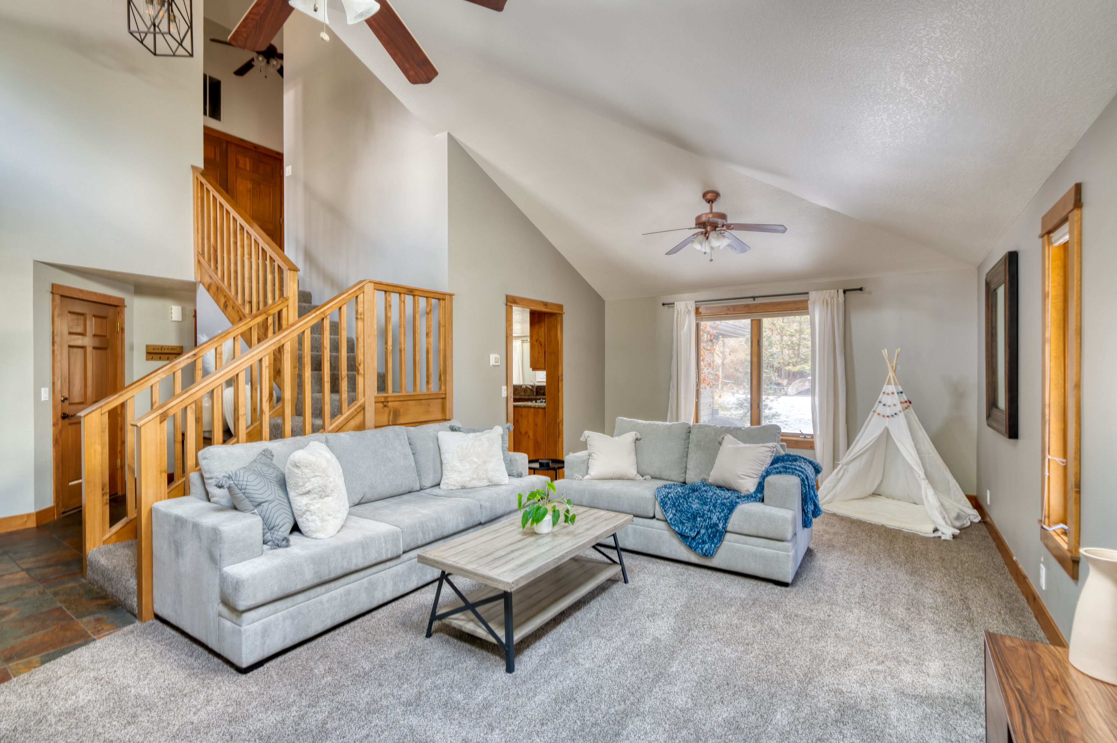 Cozy Orion Oasis, Family/Pet-Friendly, 0.5 Acre, Water Feature, River Trails