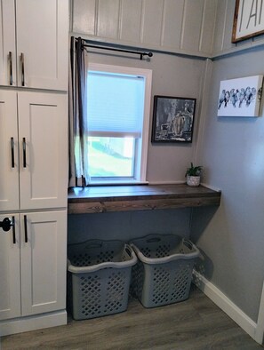 Interior - Your Home for Awhile - Dream Weaver Guesthouse (Weaver)