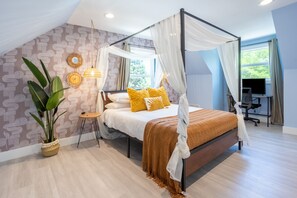 5 habitaciones, tabla de planchar con plancha y cuna de viaje 