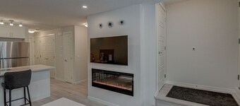 Cozy New Suite in South Calgary