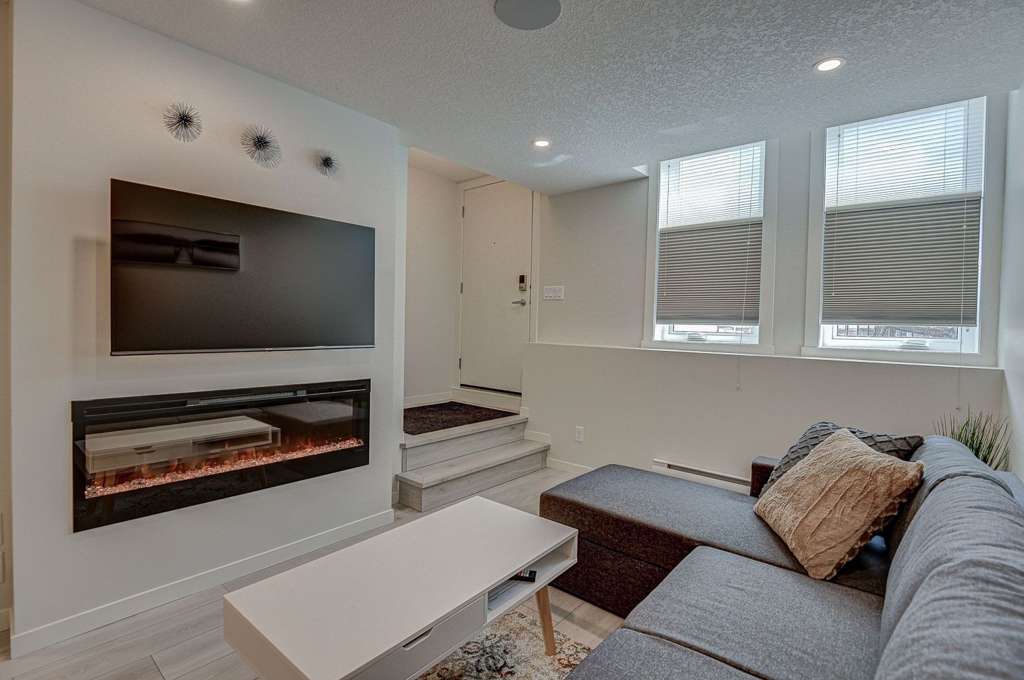 Cozy New Suite In South Calgary - Alberta