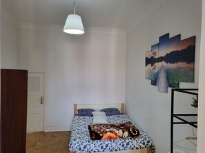 Basic Double Room | Soundproofing - Rainbow Guest house  (Lisbon)