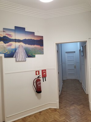 Front of property - Rainbow Guest house  (Lisbon)