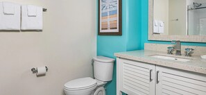 Shower, hair dryer, towels, soap - Studio Deluxe in Atlanta - Complete w/Margarita Maker and Rooftop Pool! (Atlanta)