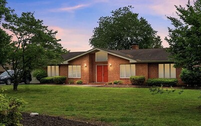 Squeaky Shores Gloucester, VA Waterfront York River Oasis