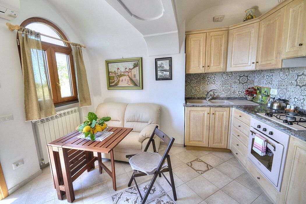 Casa Annetta: A graceful independent house which faces the sun and the sea, with Free WI-FI.