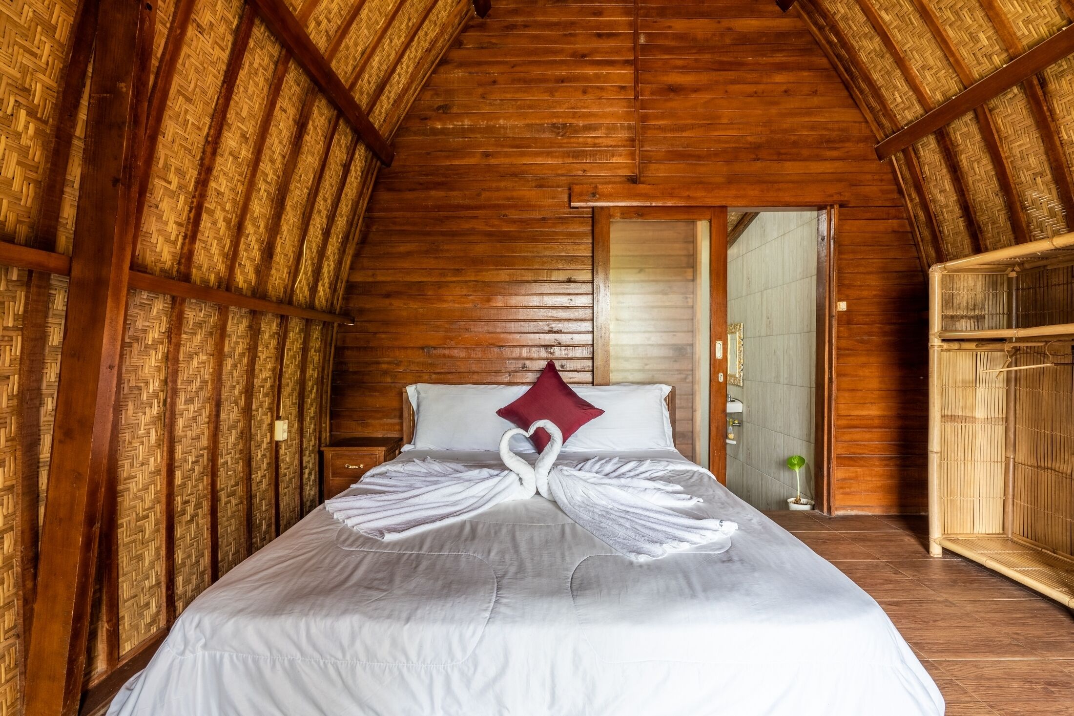 4 chambres, Wi-Fi, draps fournis