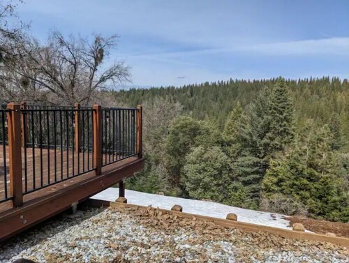 A rejuvenating cabin in the woods