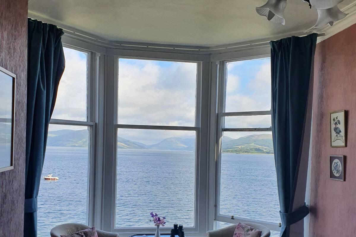 Exclusive Double Room | Premium bedding, WiFi (free), individually decorated, bed sheets
