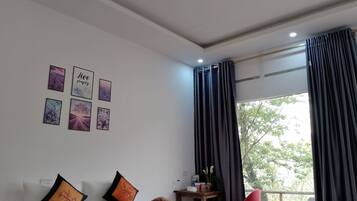 Habitación clásica doble | Edredones de plumas, espacio para trabajar con un portátil, wifi gratis