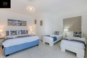 Bureau, fer et planche Ă repasser, lit parapluie, Wi-Fi gratuit