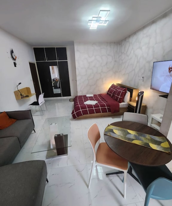 Apartment Located In Koumassi Embankments 8 Minutes From The Vge Prima And The Toll - Abidjan