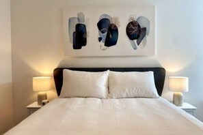 2 bedrooms, desk, iron/ironing board, WiFi