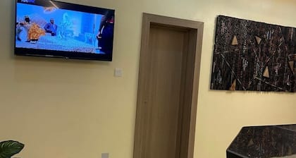 MITOS LUXURY SUITES -BODE THOMAS
