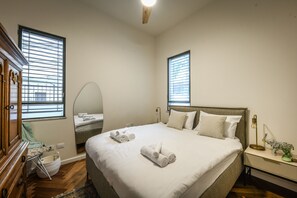 Zimmer | Schreibtisch, kostenloses WLAN
