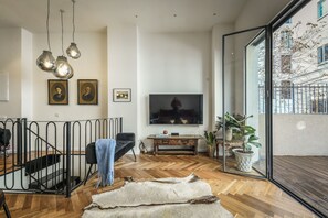 Schreibtisch, kostenloses WLAN