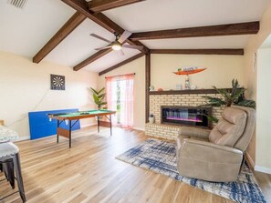 TV, fireplace, ping pong