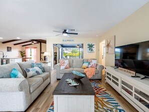 TV, fireplace, ping pong - TOP 10% Home|Family Fun|Loaded Amenities|Game Room|6 Mins to beach (Englewood)